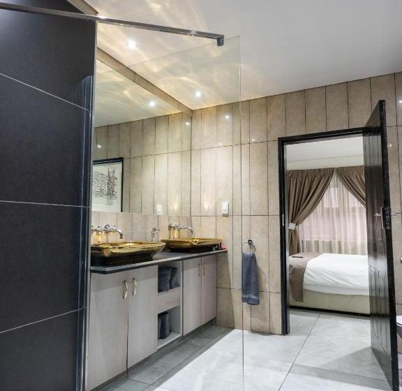 Президентский Люкс, Anew Hotel & Convention Centre Or Tambo Johannesburg