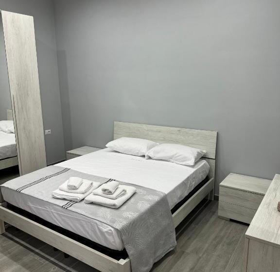 Номер Стандарт, Rivers Home