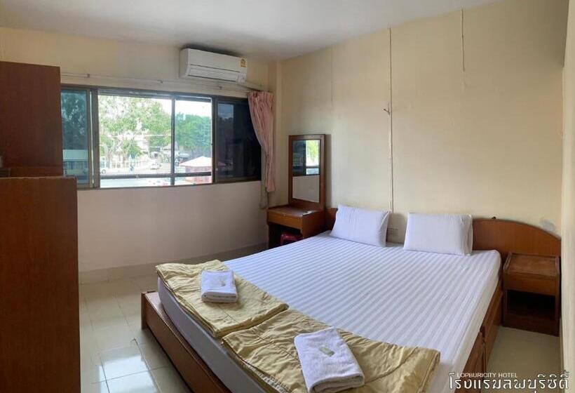 Номер Economy, โรงเเรมลพบุรีซิตี้ Lopburi City