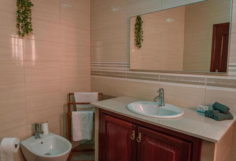 Дом 3 Спальни, Casa Dos Castanheiros Guesthouse Azores