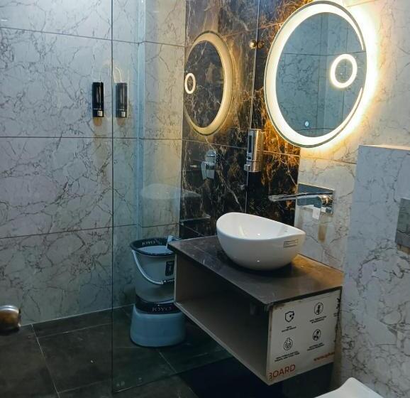 带大床的豪华间, W Grand   A Boutique