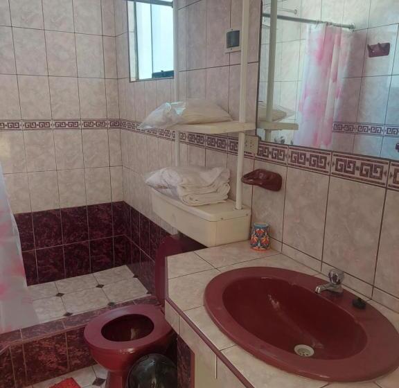 2 Szobás Apartman, Kenedy