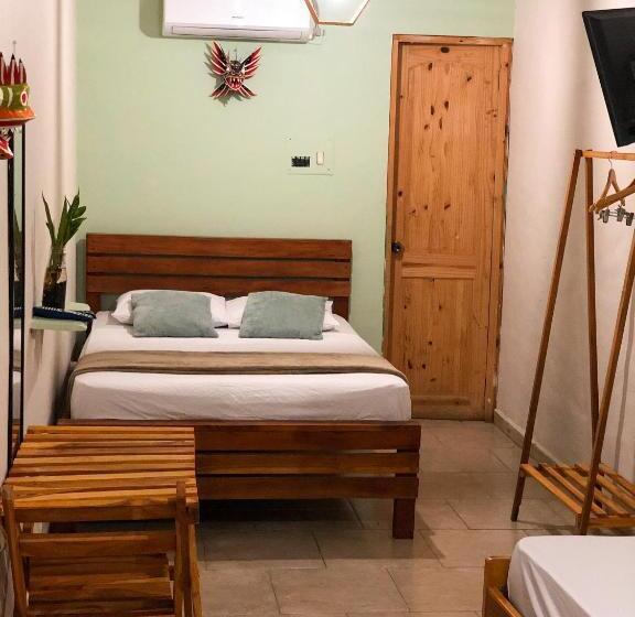 Номер Стандарт, Hostal Síndigo