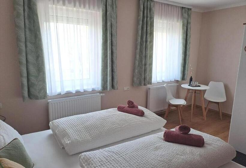 Номер Стандарт, Pension Waldviertel
