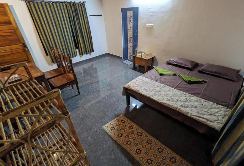 اتاق لوکس, Hostel Exp, Auroville   A Rural Retreat Experience