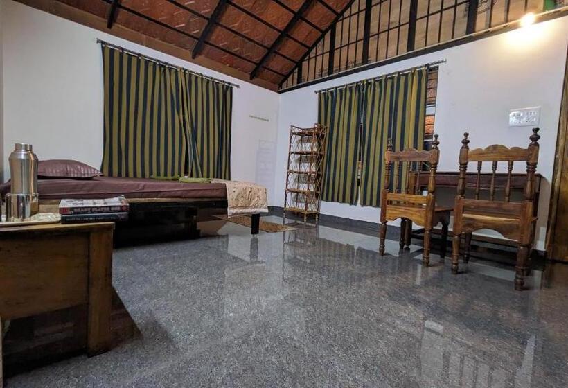 اتاق لوکس, Hostel Exp, Auroville   A Rural Retreat Experience