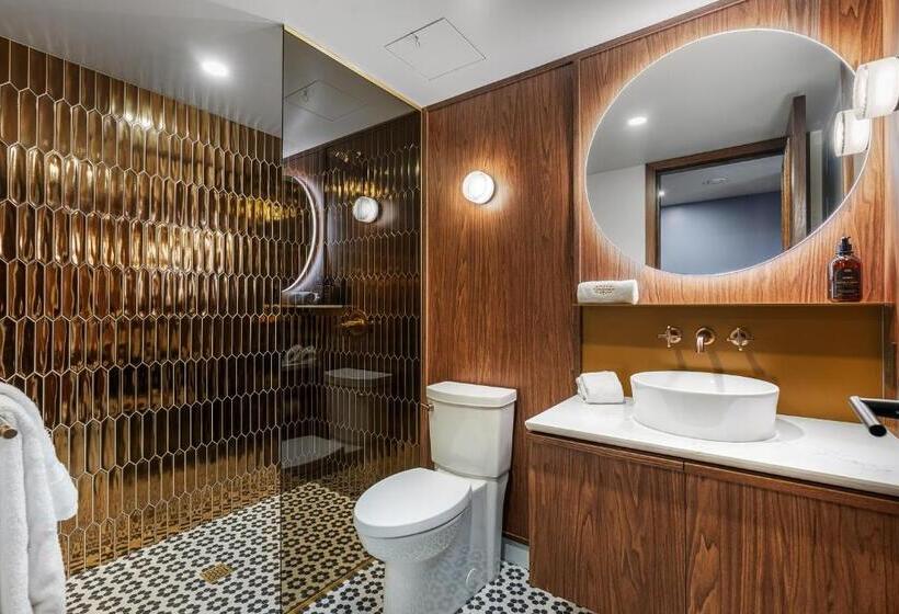 Четырехместный Номер Deluxe, Hôtel Maurice