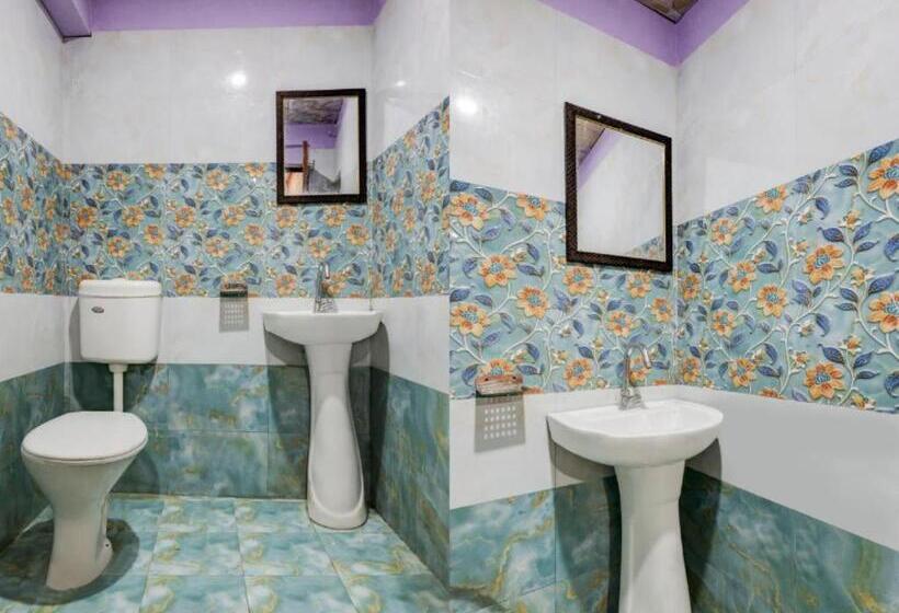 Номер Deluxe, Grg Hotel Vinayak Nainital Near Naini Lake With Mountain View   Mall Road