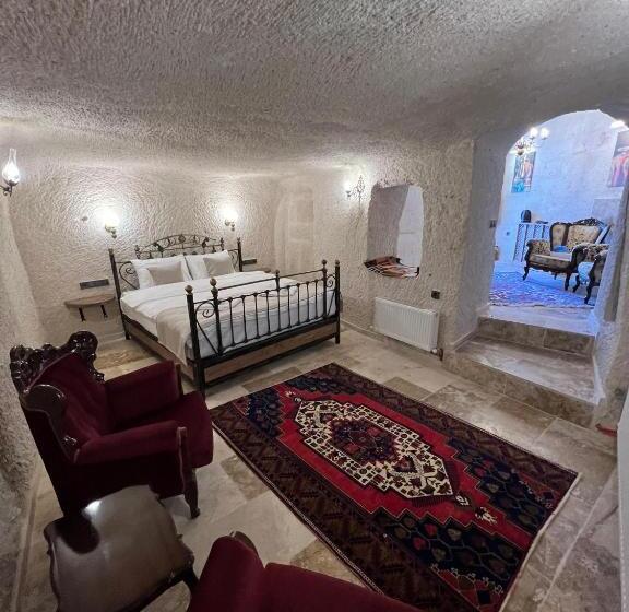 Номер Superior, Library Cave House