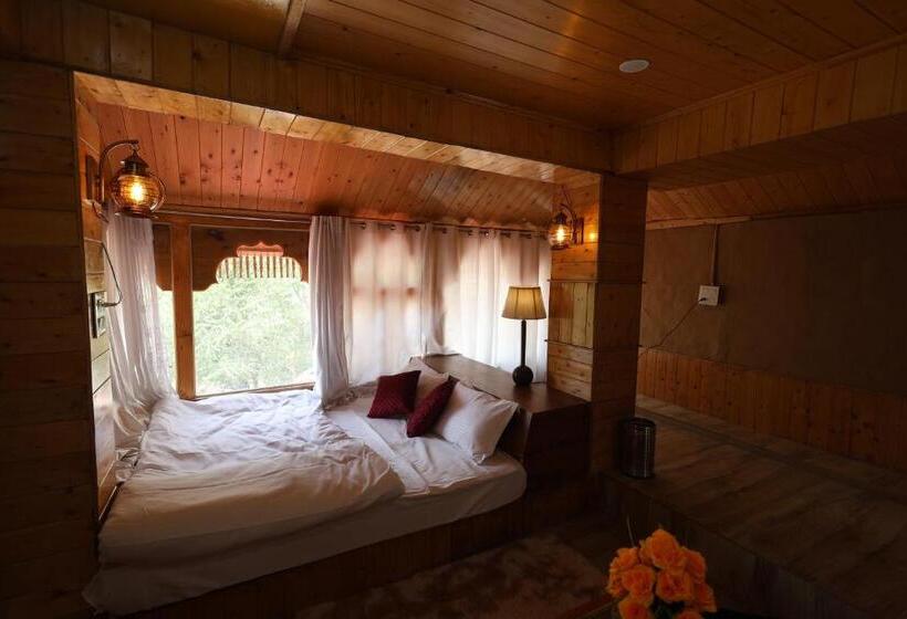수피리어 스위트, Tirthan Village Resort   Tirthan Valley
