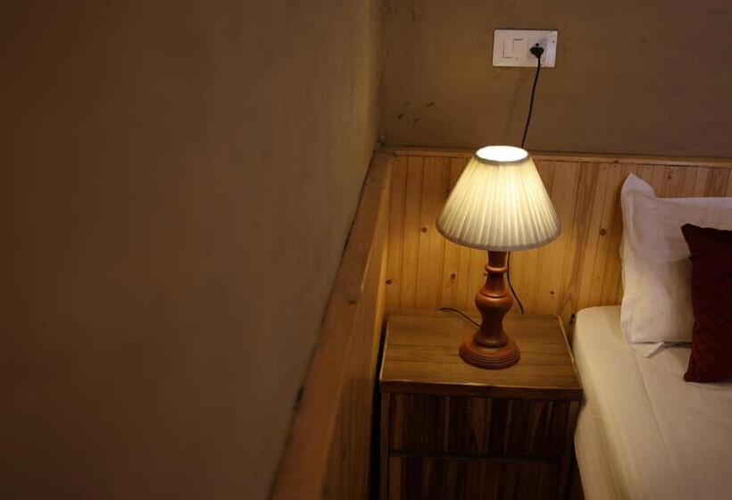 디럭스 스위트, Tirthan Village Resort   Tirthan Valley