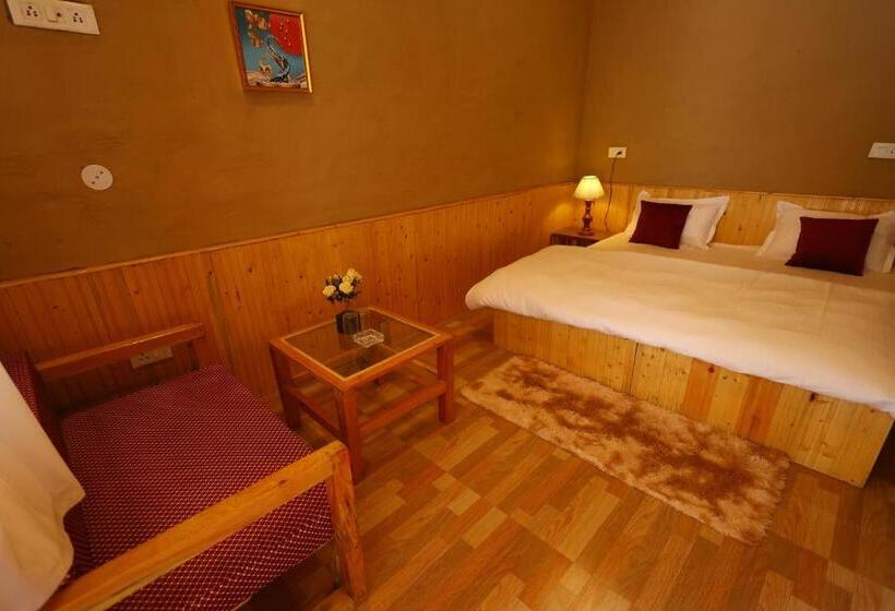 디럭스 스위트, Tirthan Village Resort   Tirthan Valley