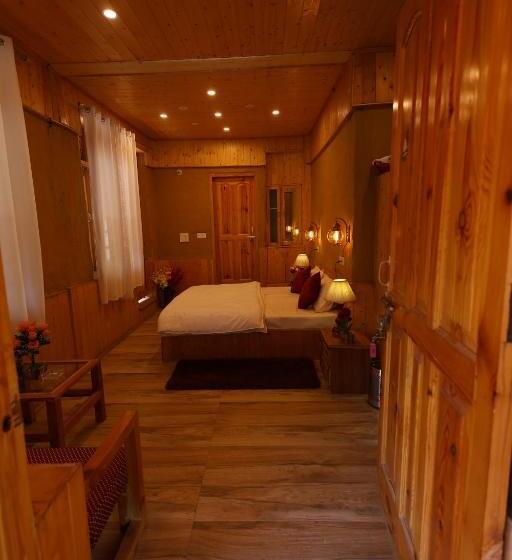 스위트 킹사이즈 침대, Tirthan Village Resort   Tirthan Valley