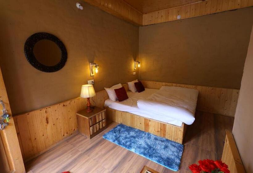 디럭스 룸, Tirthan Village Resort   Tirthan Valley