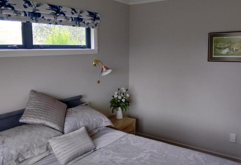 Номер Стандарт Вид на Сад, Omaka Heights Countrystay