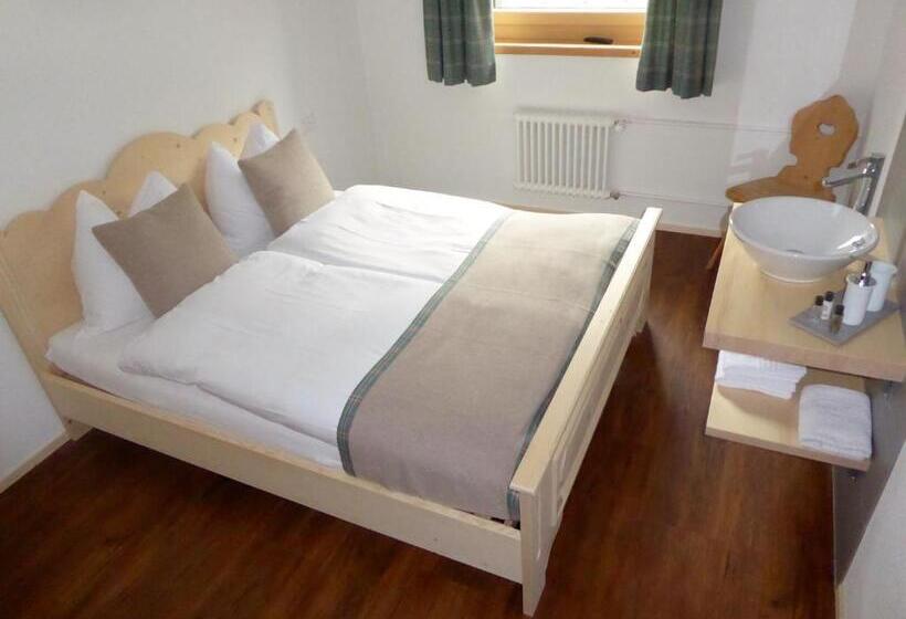 Quarto Estandar Banheiro Compartilhado, Roseg Gletscher
