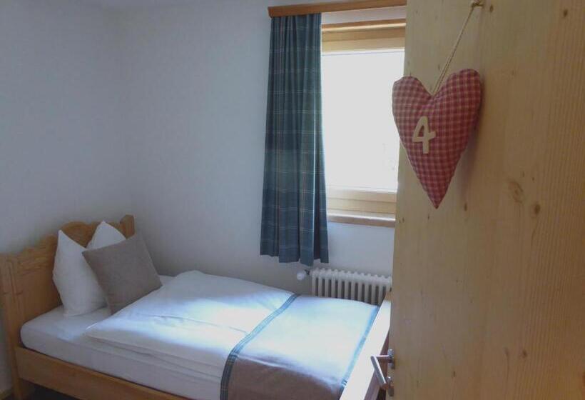Quarto Estandar Individual Banheiro Compartilhado, Roseg Gletscher