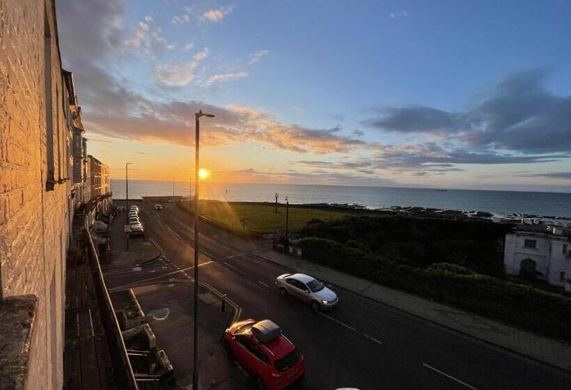 Дом 1 Спальня, Fort Cresent Sea View Apartment
