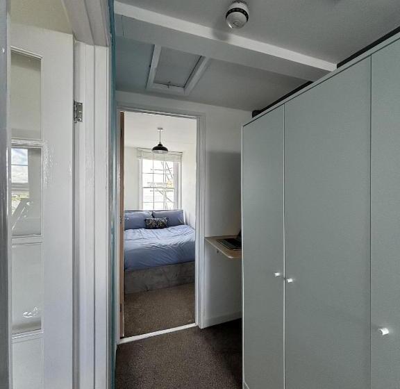 Дом 1 Спальня, Fort Cresent Sea View Apartment