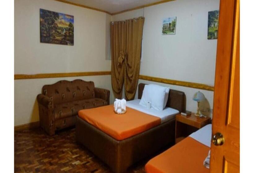 Quarto Estandar, Marian Palazz