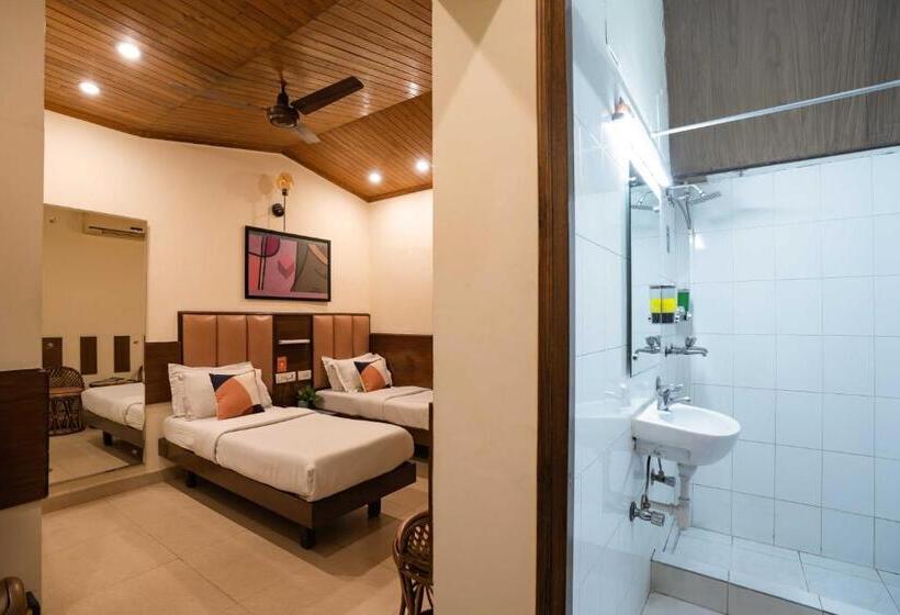 Номер Deluxe, Zostel Delhi