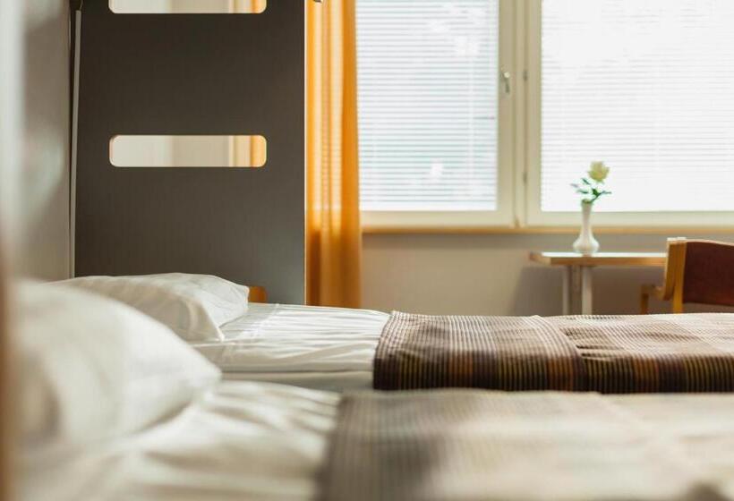 패밀리 룸, Hostel Linnasmäki