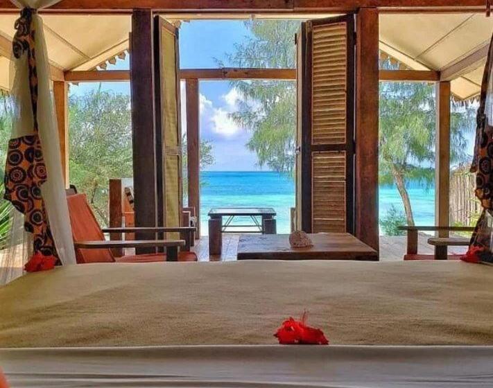 Номер Стандарт Вид на Море, Seasons Lodge Zanzibar