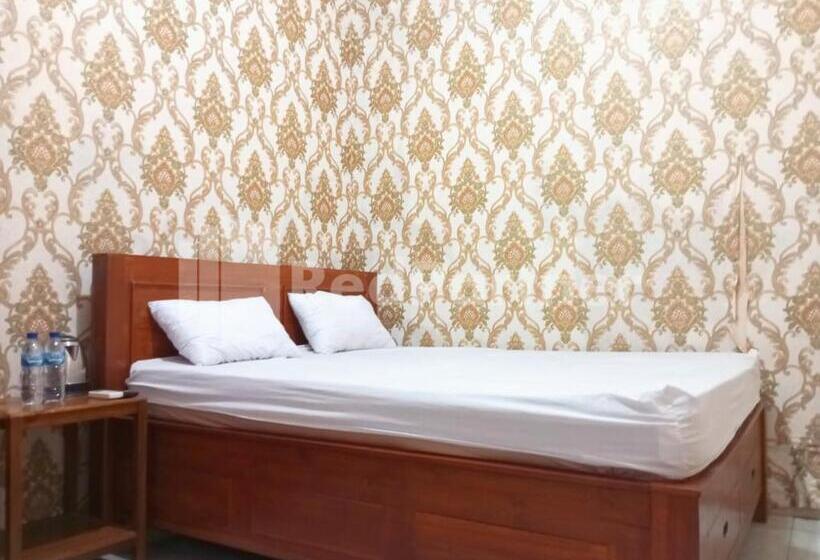 Номер Стандарт, Isa Homestay Kudus Mitra Reddoorz