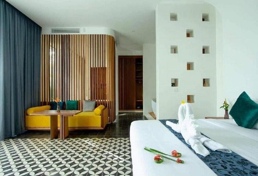 带花园景观和一个卧室的别墅, New Centro Pool Villa