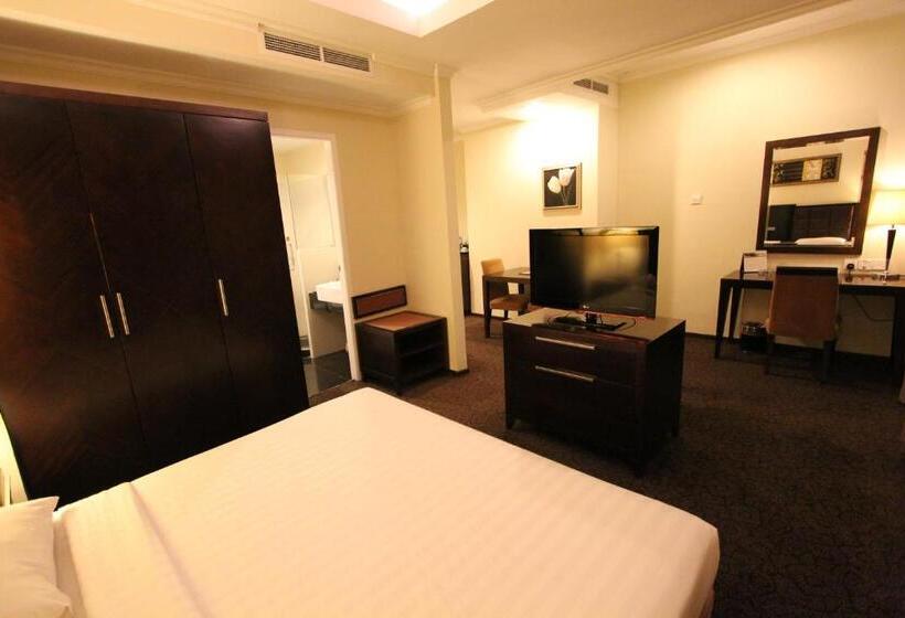 Полулюкс, Harmoni One Convention Hotel And Service Apartments