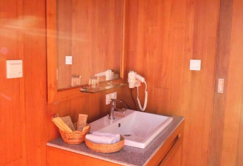 اتاق لوکس, Aythaya Monte Divino Lodge