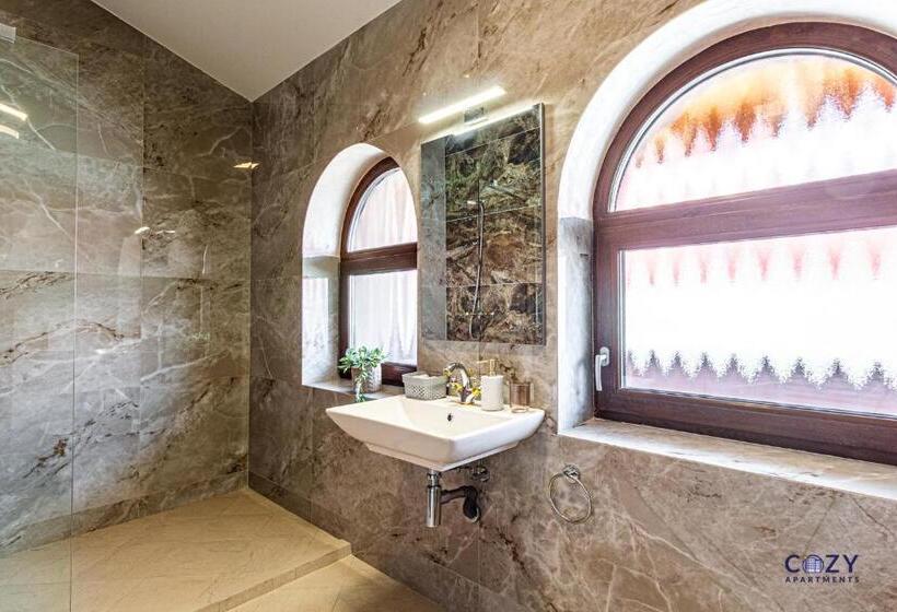استودیوی لوکس, Cozy Brand New Boutique Aparthotel Brasov