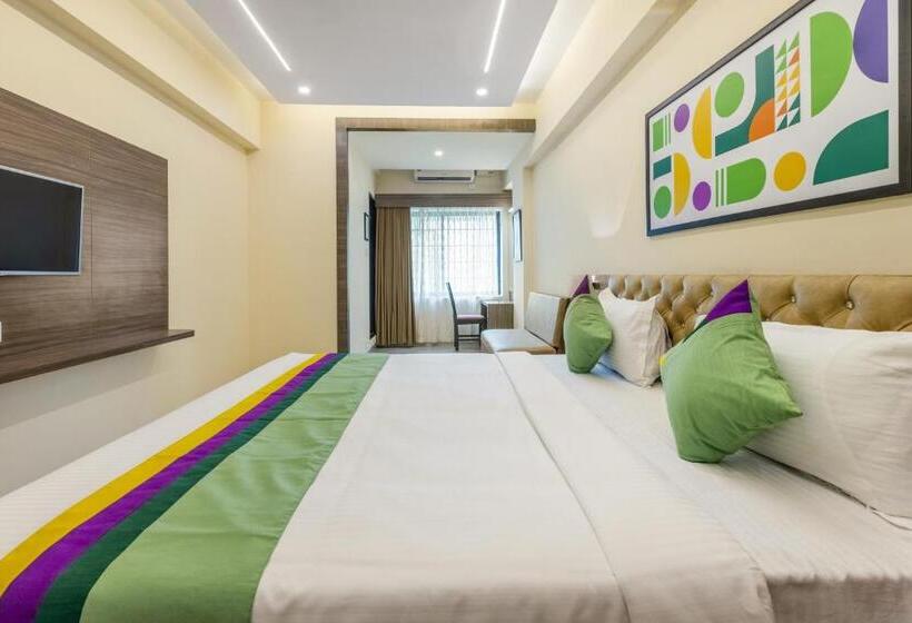 Номер Deluxe, Treebo Sky City Grand