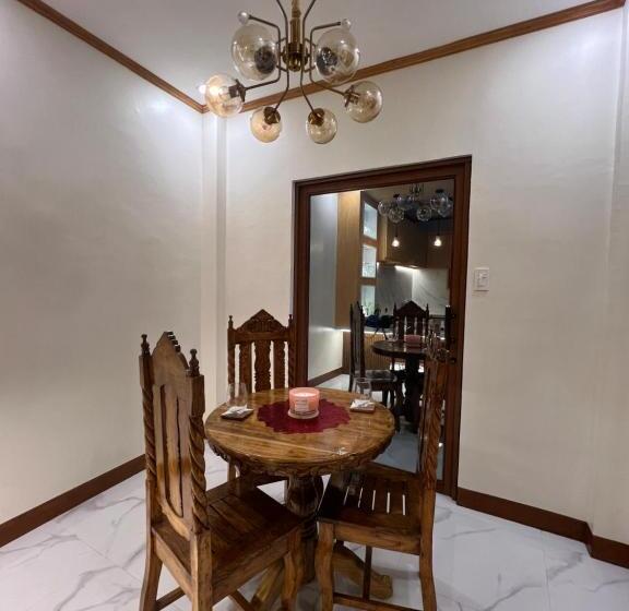디럭스 패밀리 룸, Luxury Vacation House Oceanfront In Lila, Bohol