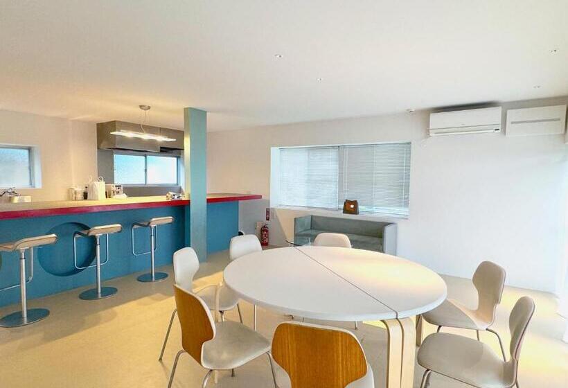 Quarto Familiar, Makiba