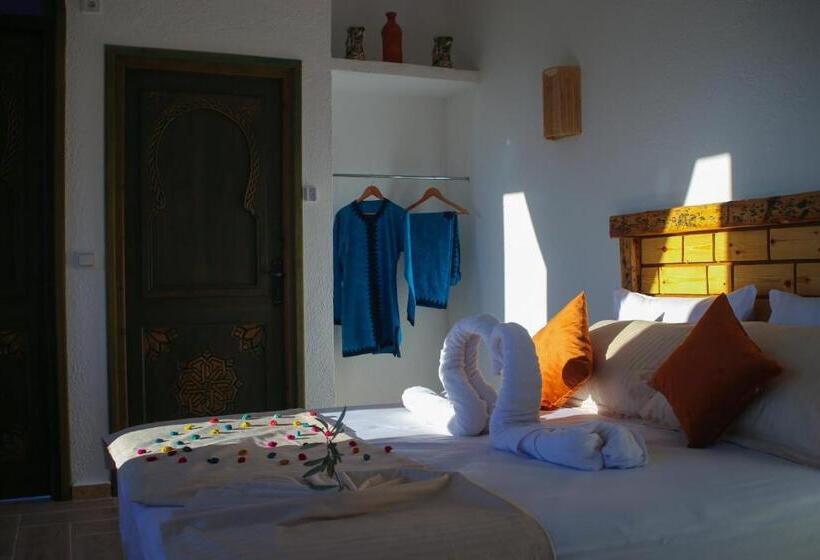 Quarto Estandar com Sacada, Haven Hills Social Club