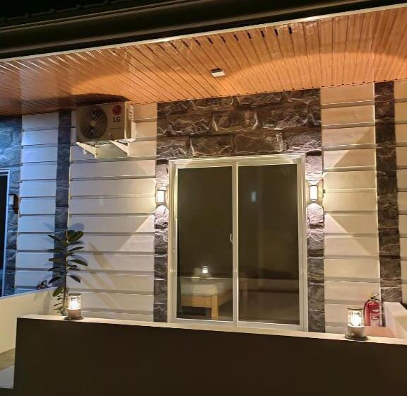 Семейный Номер, Pip.avenue Beach House