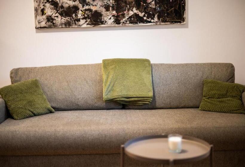 Апартаменты 2 Спальни с Балконом, Shome Apartments Graz Ost   Self Check In & Free Parking