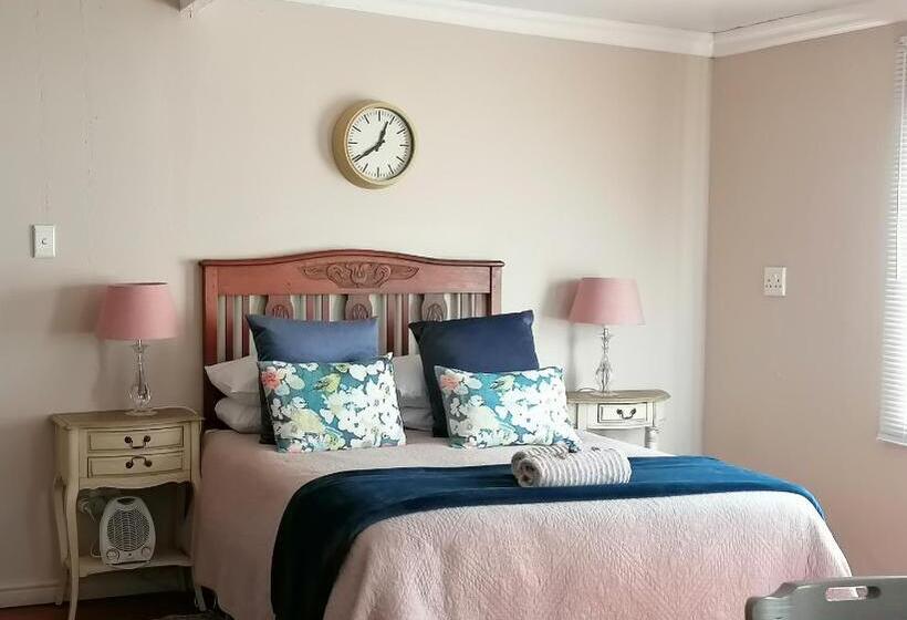 Семейный Номер, Hill Manor Room 2 Self Catering Unit