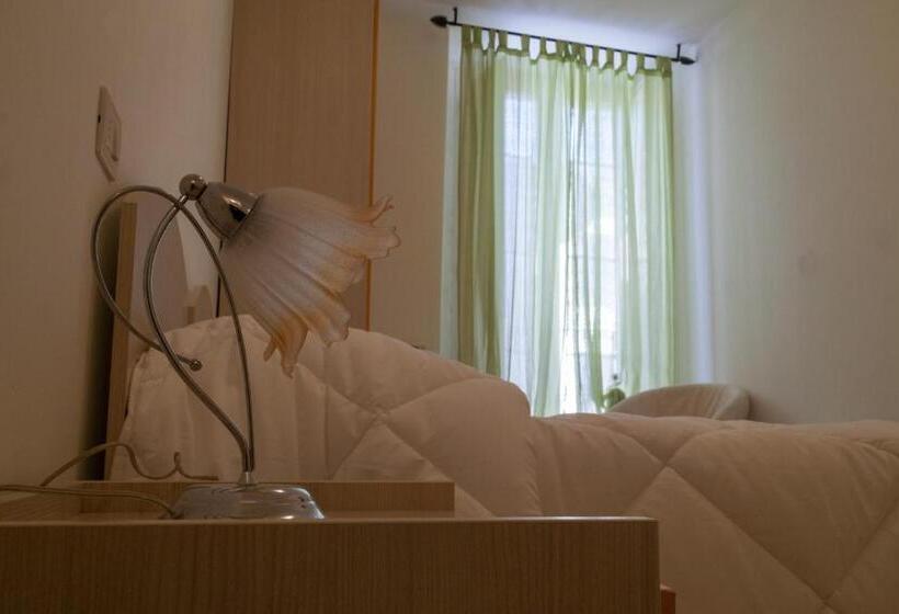 Номер Стандарт Вид на Горы, Laetitia Guesthouse