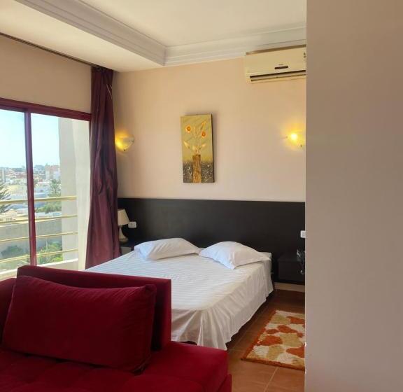 استودیو خانوادگی, Hôtel Galaxy