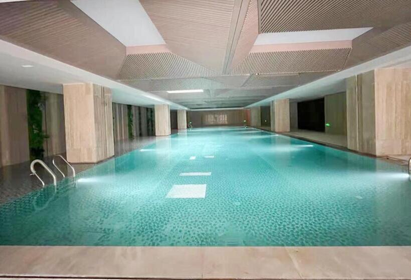 اتاق سوپریور با تخت بزرگ, The Qube Hotel Anqing
