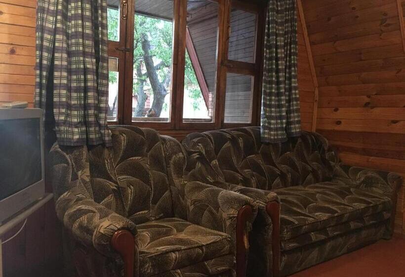 Quarto Quádruplo Estandar, номера в деревянных домиках