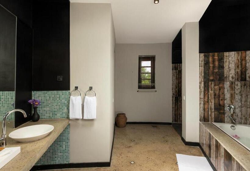 Люкс с Бассейном, Ayugiri Ayurveda Wellness Resort Sigiriya