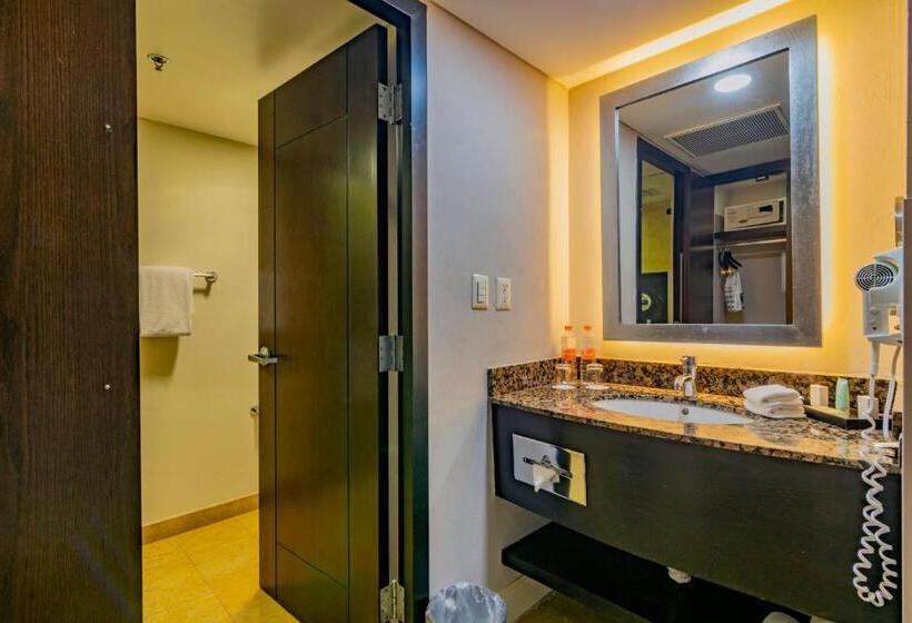 デラックスルーム, Lucerna Hermosillo