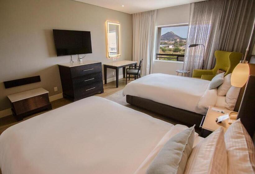 デラックスルーム, Lucerna Hermosillo
