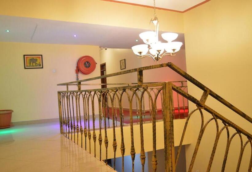 Deluxe Room, Reinah Tourist