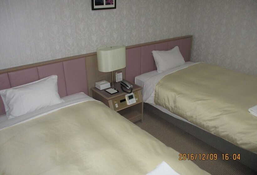 Quarto Estandar, Fukushima Hills