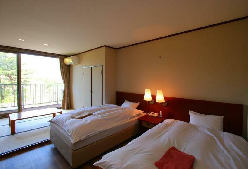 Семейный Номер, Hokkein Onsen Kougen Terrace