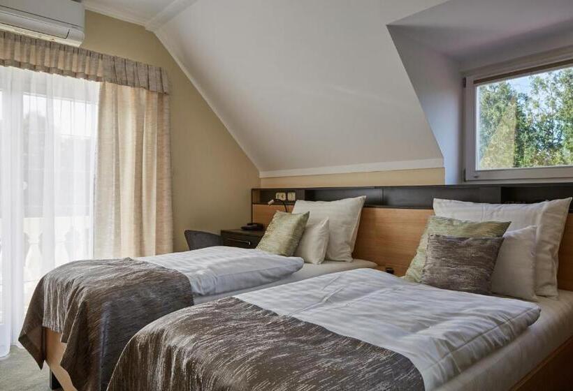Quarto Estandar, Gold House Pension